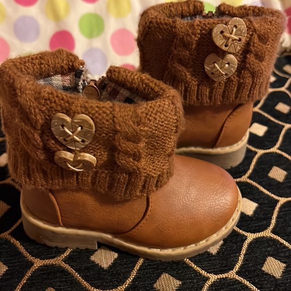 Kids - Picture 4 of 4